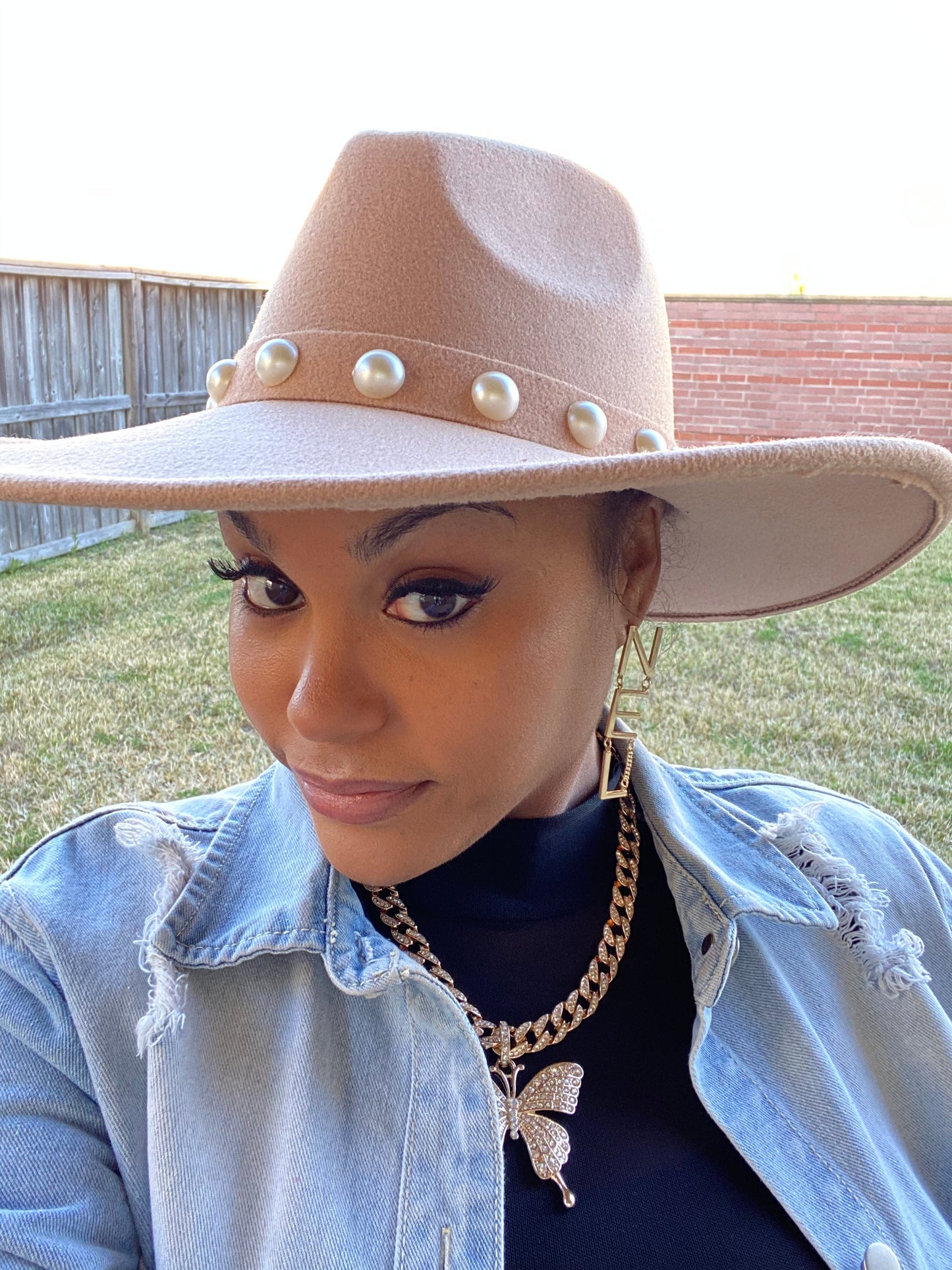 Pearly Fedora Nd