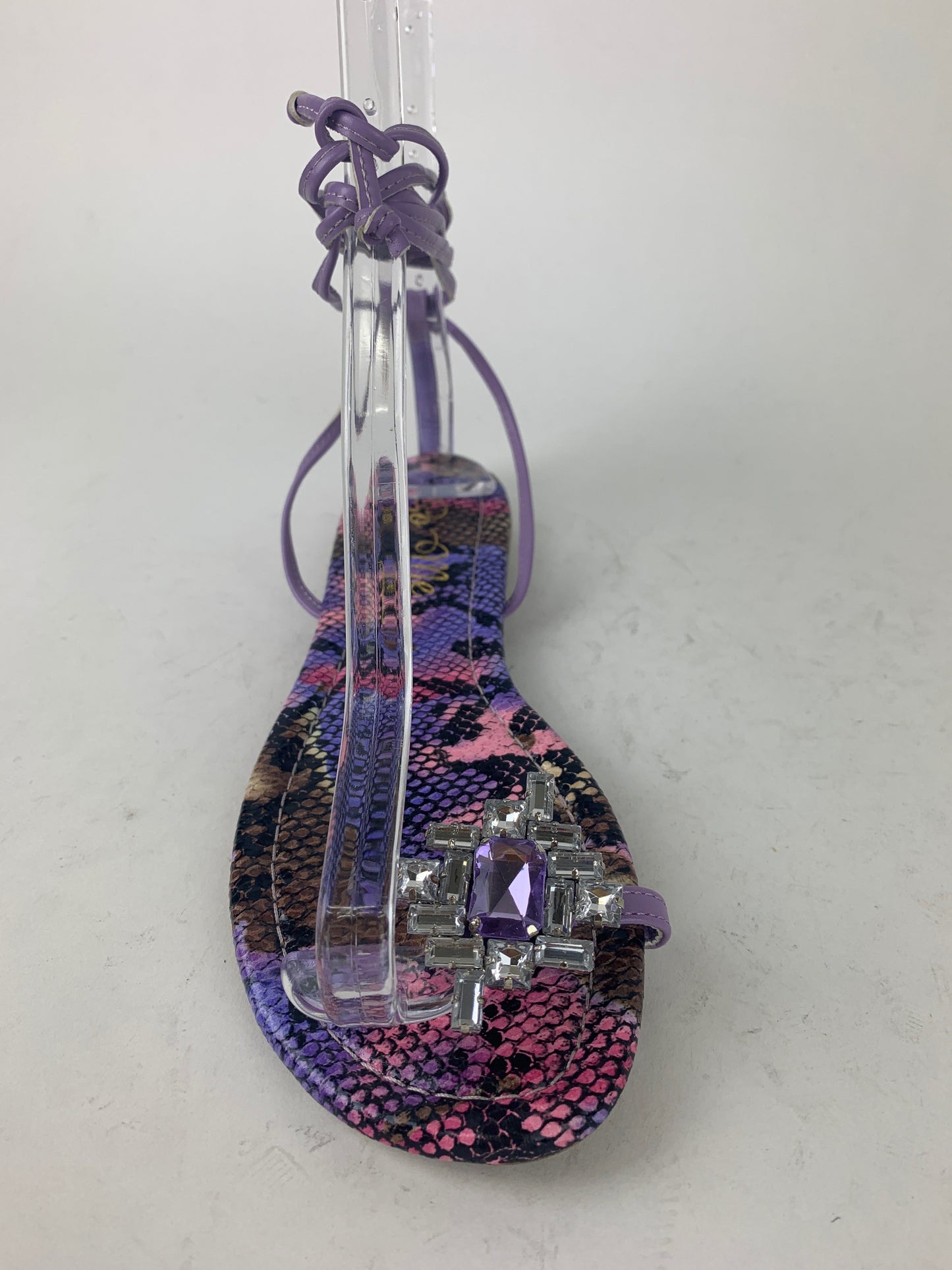 Lucynda Purple