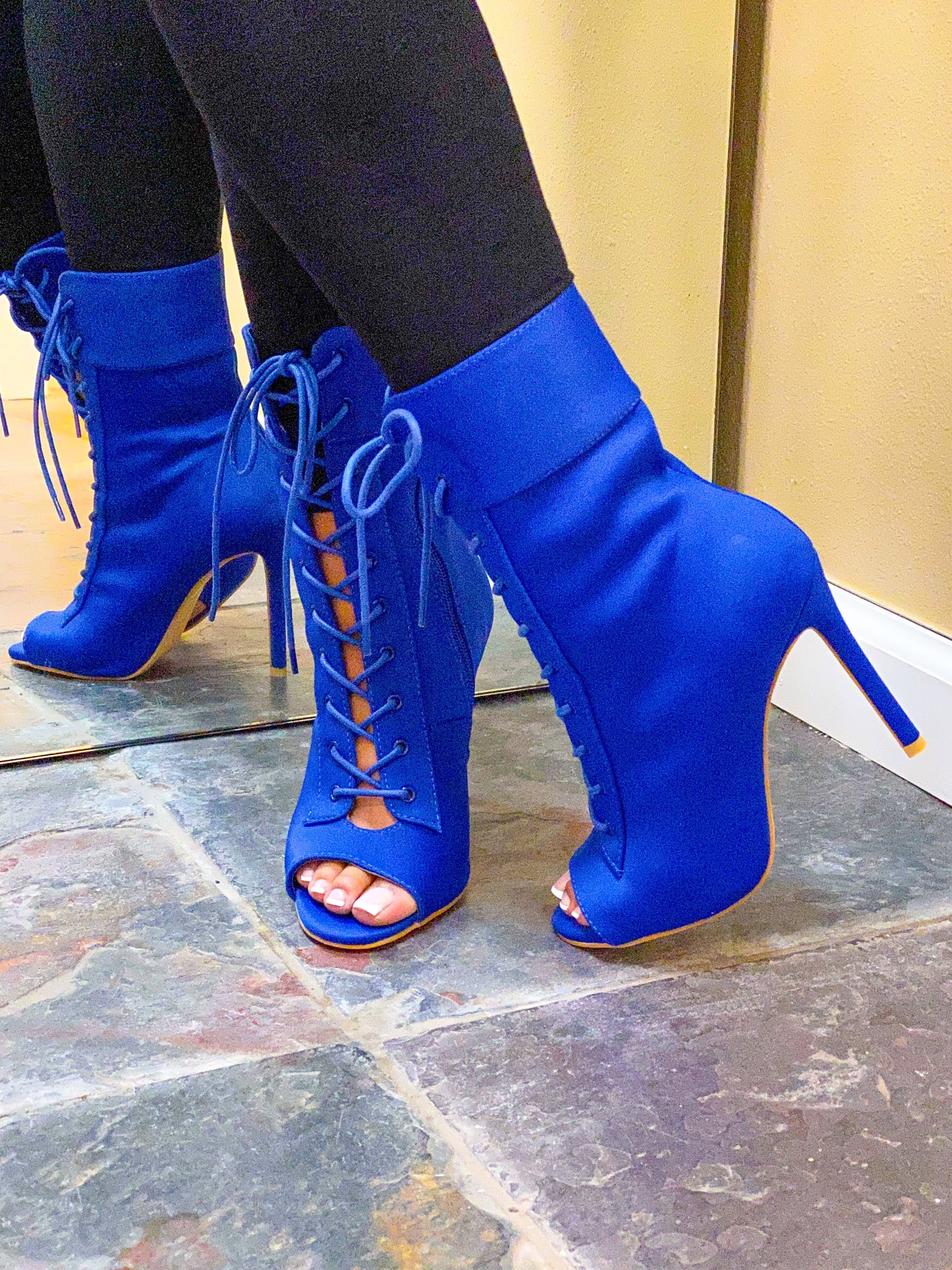 Chic Babe Royal