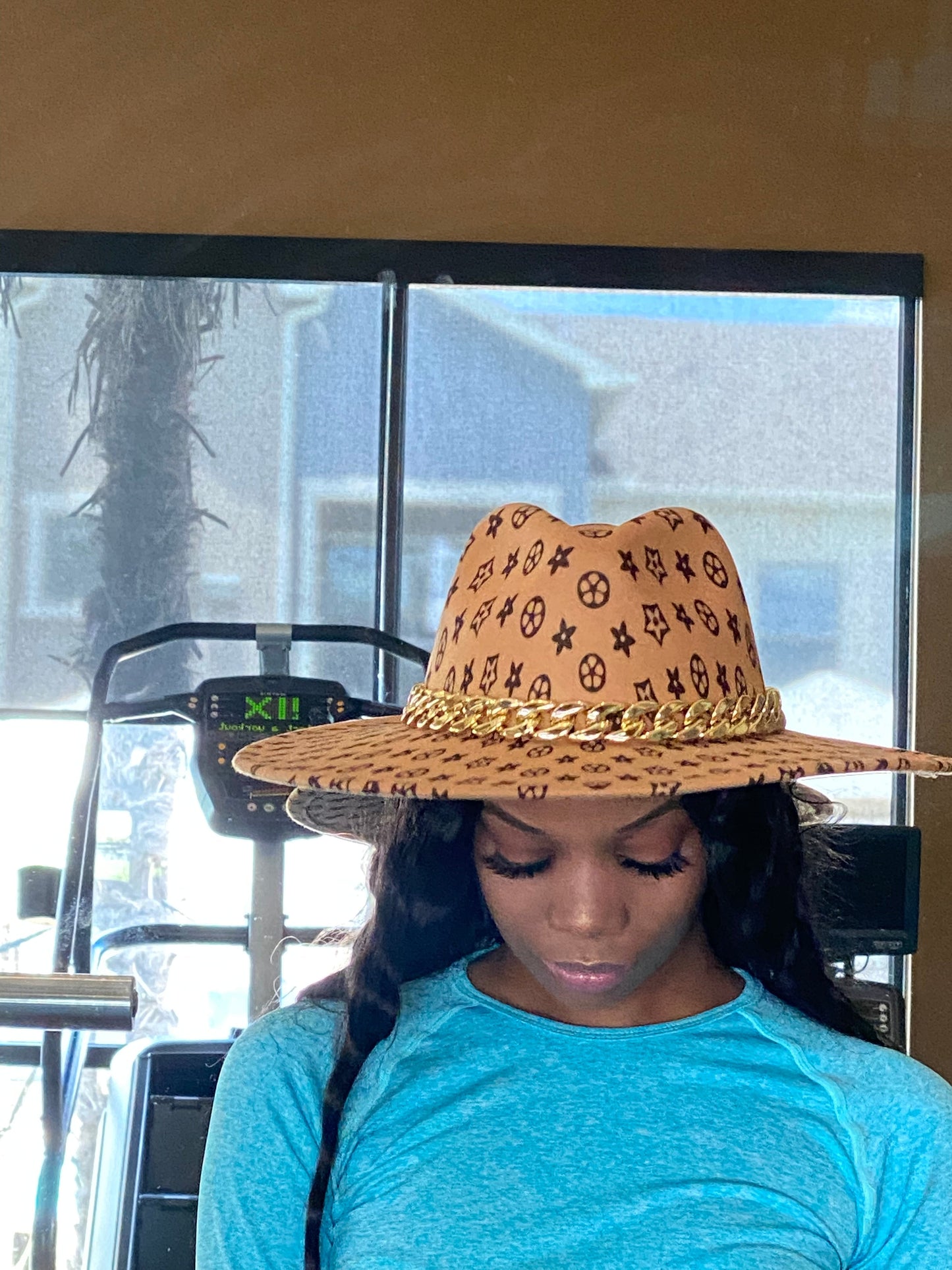 Luxury Chain Fedora Camel BG