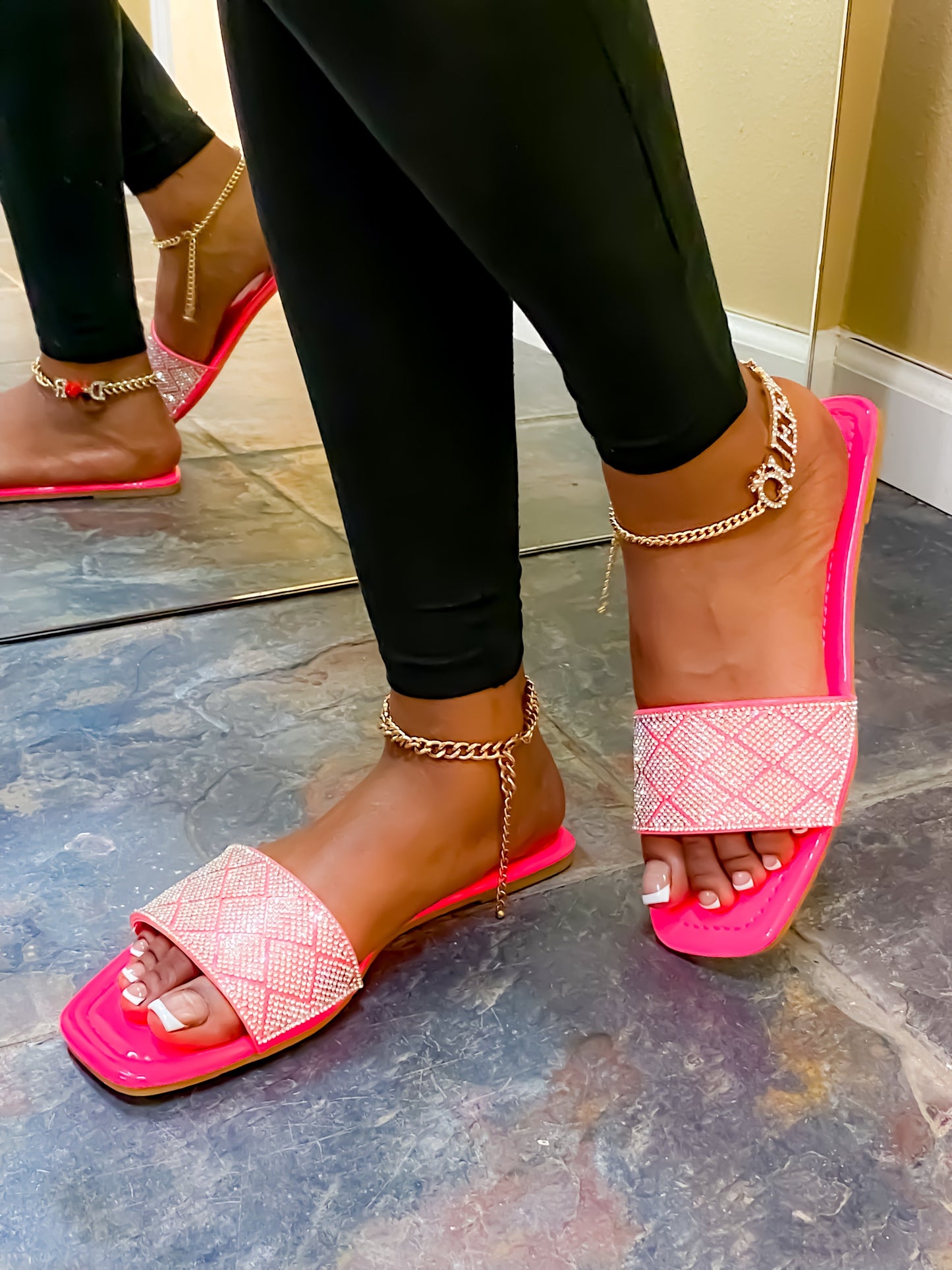Lynn Neon Pink