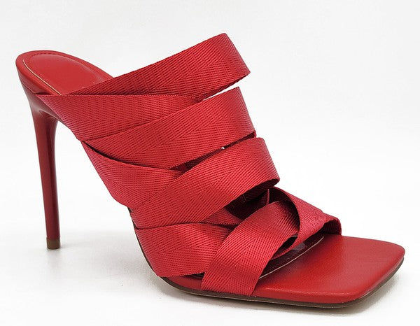 Mia Red