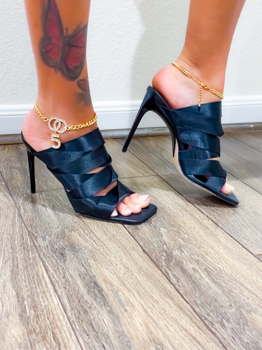 Mia Black