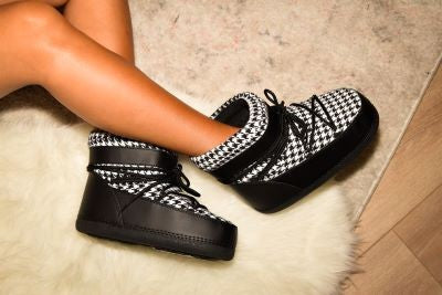 Houndstooth Snow Boots